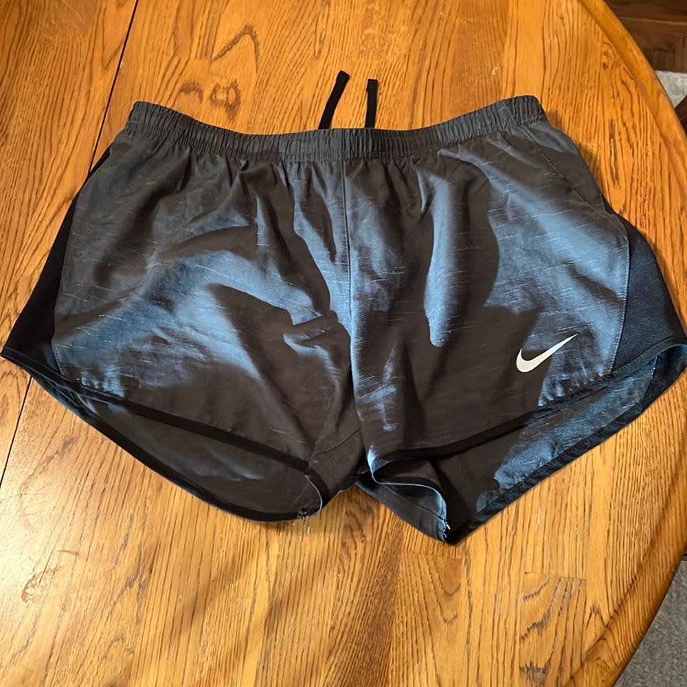 Like New Nike shorts